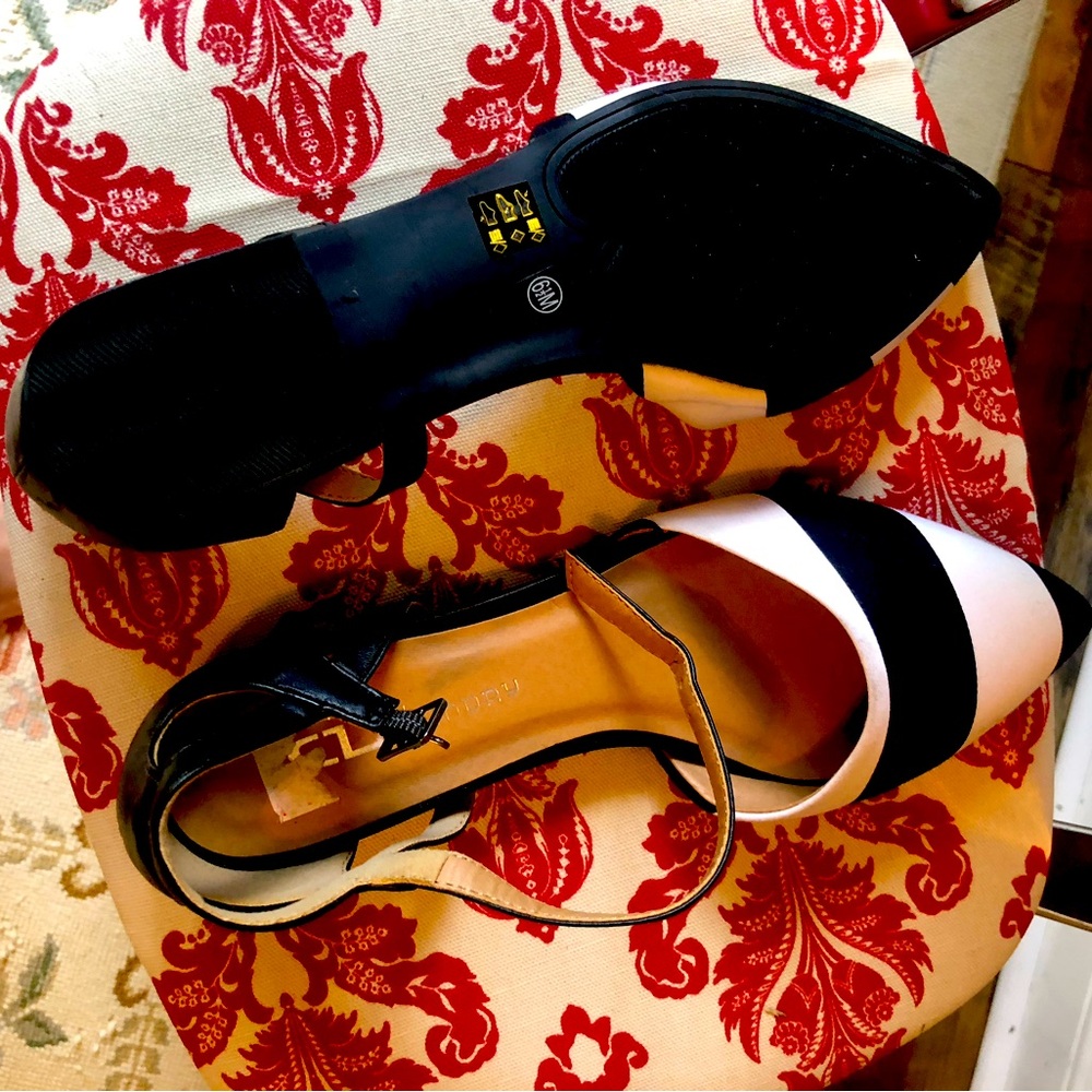 CL by Laundry shoes size 6.5